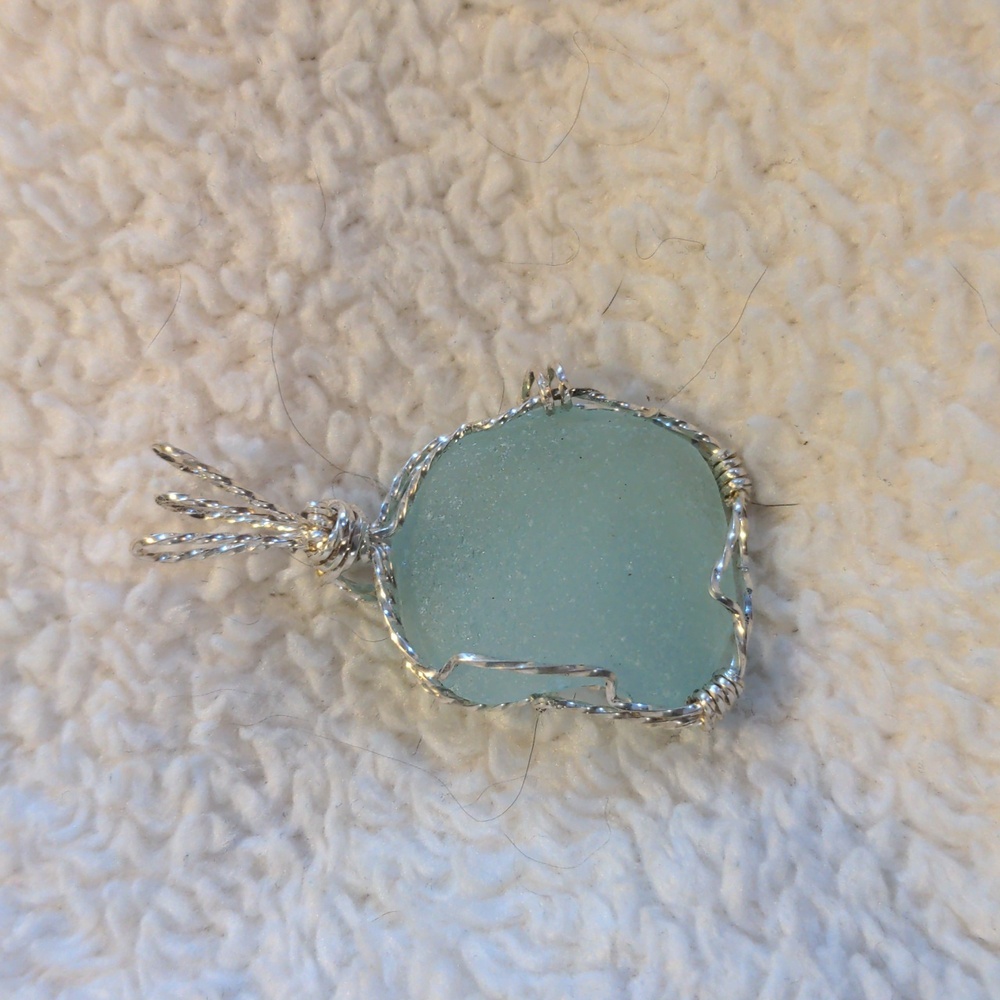 Sterling Silver Wrapped Sea Glass Sea Mist Pendant Cape Cod - Picture 1 of 5